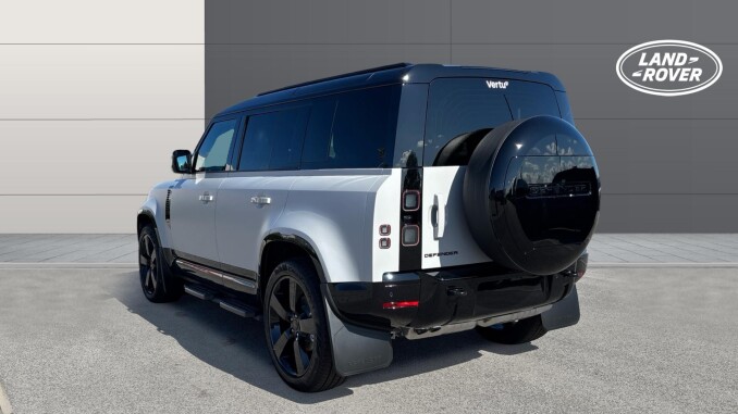 Land Rover Defender 3.0 D250 X-Dynamic HSE 110 5dr Auto Diesel Estate - Image 2